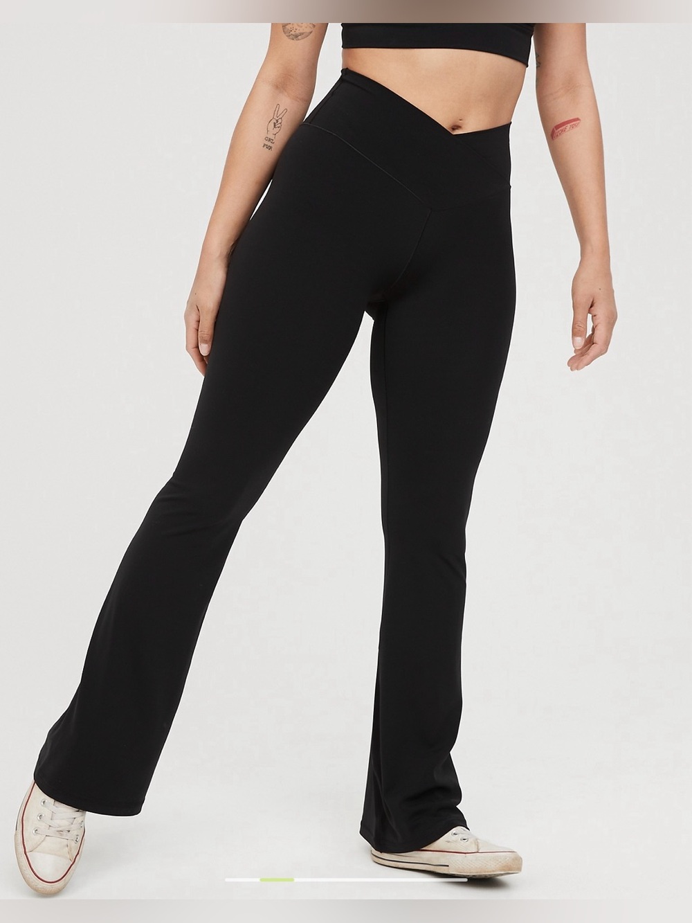 OFFLINE By Aerie Real Me High Waisted Crossover Flare Leggings Size M  (Long)